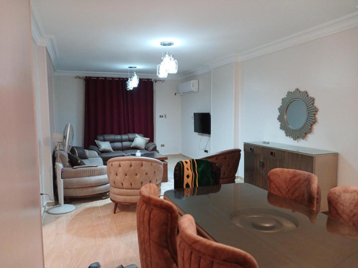 كمبوند سيتي تاورز البوشي Apartment Kaherah Luaran gambar