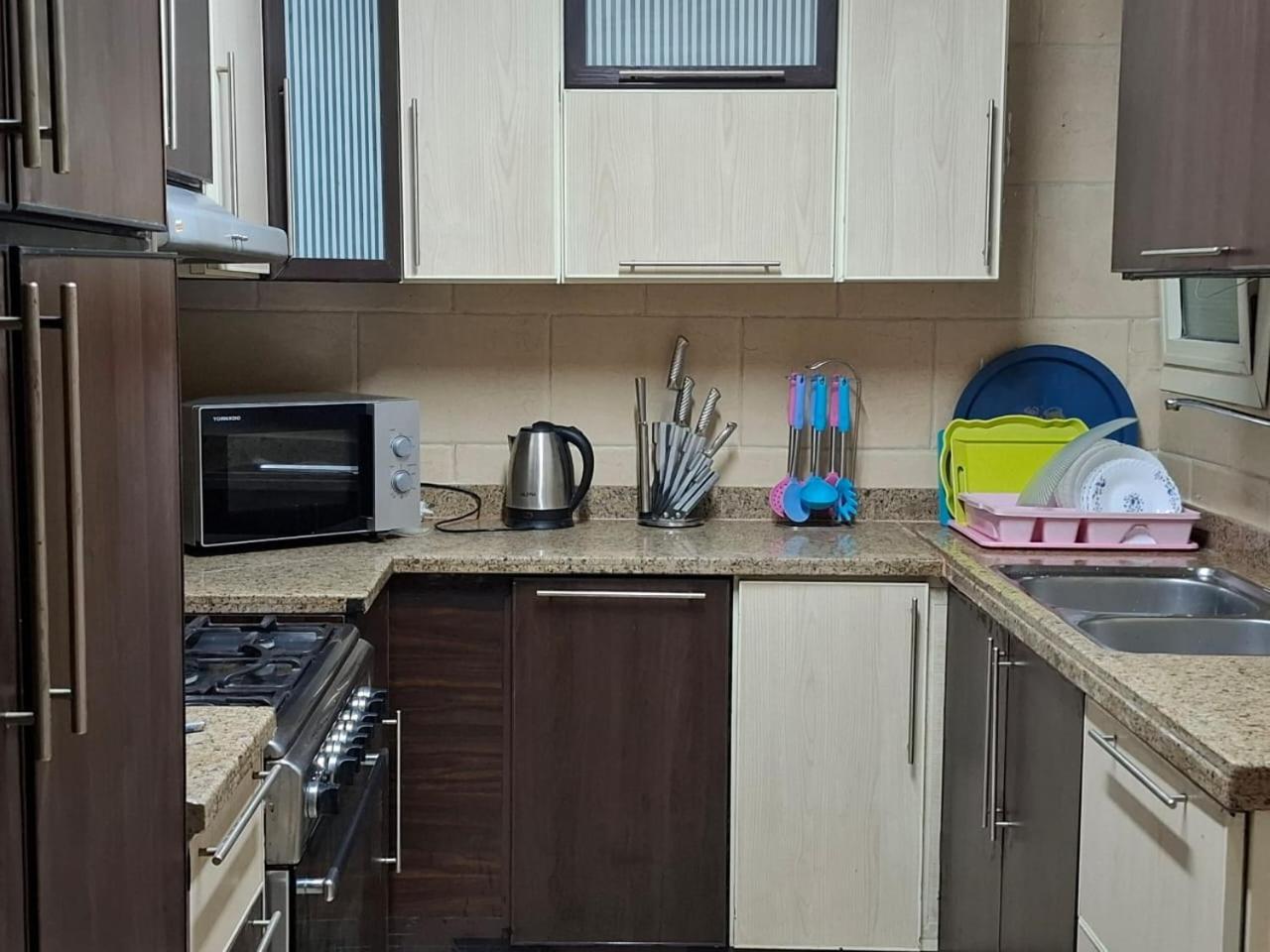 كمبوند سيتي تاورز البوشي Apartment Kaherah Luaran gambar