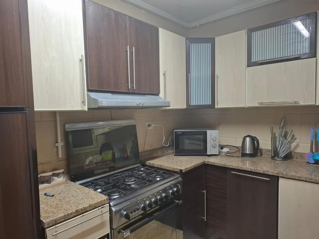كمبوند سيتي تاورز البوشي Apartment Kaherah Luaran gambar